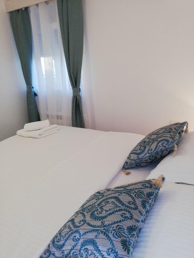 Apartmani Stefanija Tivat Bagian luar foto