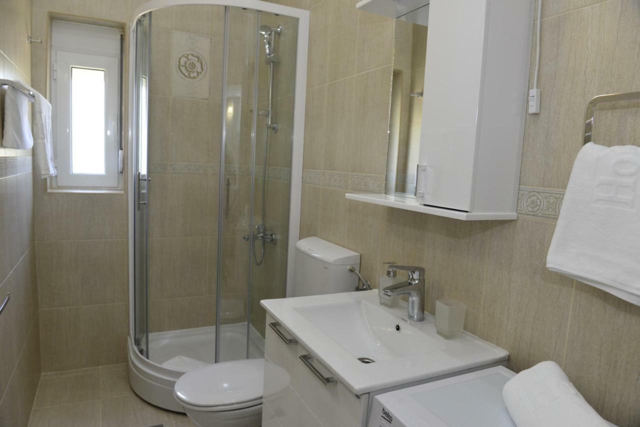 Apartmani Stefanija Tivat Bagian luar foto
