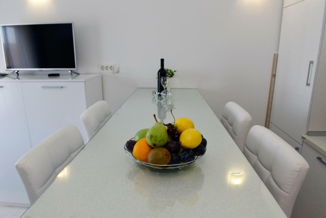 Apartmani Stefanija Tivat Bagian luar foto