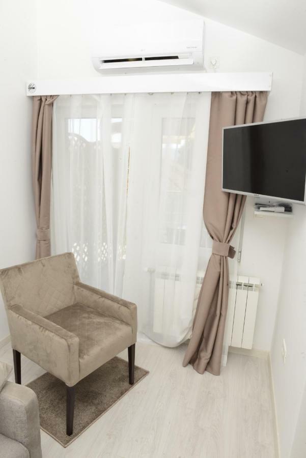 Apartmani Stefanija Tivat Bagian luar foto
