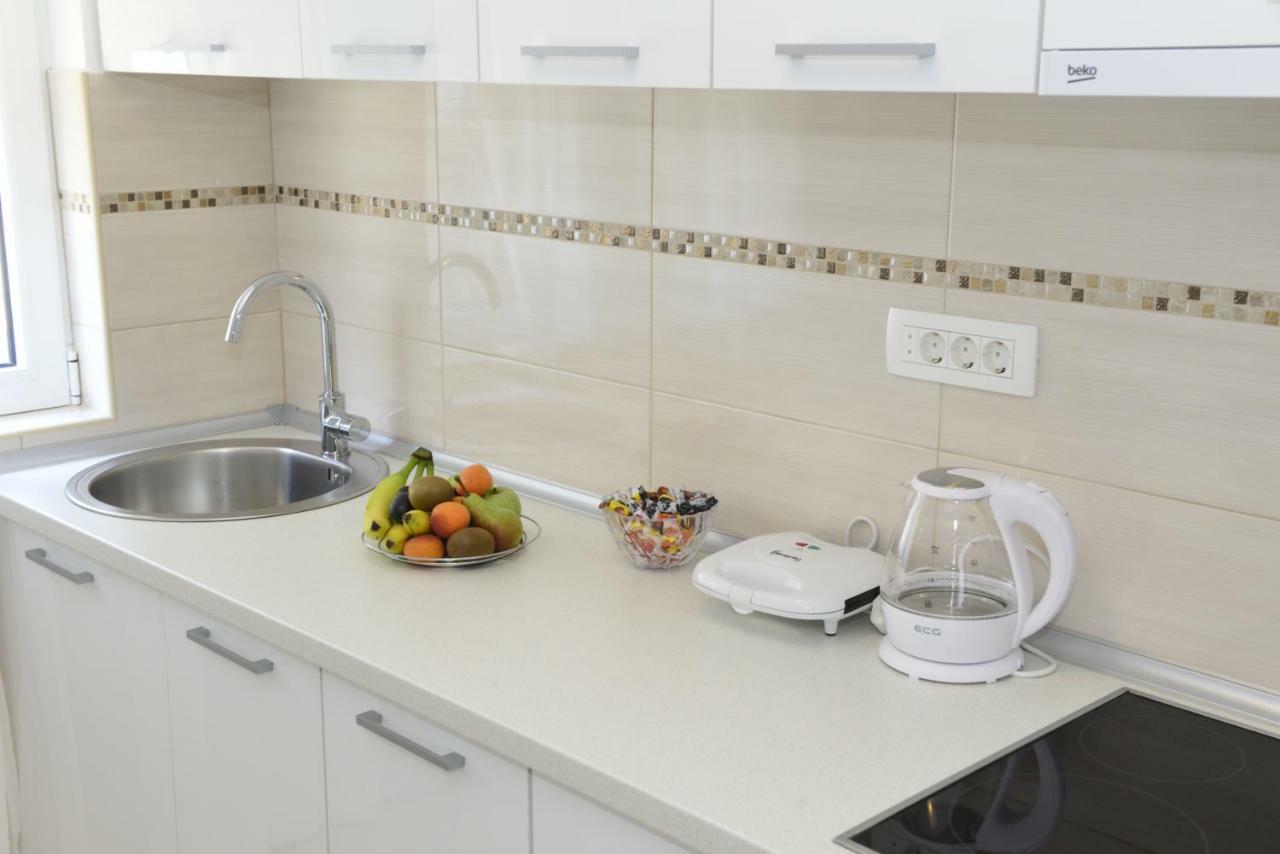 Apartmani Stefanija Tivat Bagian luar foto